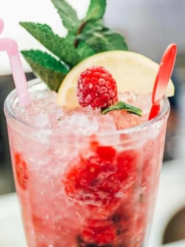 26 Best Cocktail Recipes From Around the World