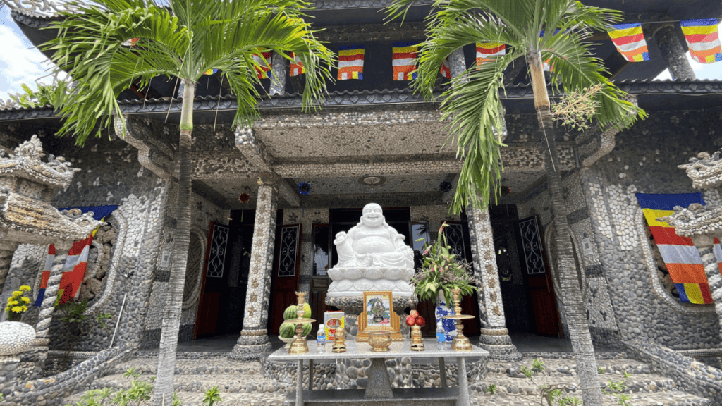 Chùa Đá Quan Âm Temple - Cam Rahn Vietnam MSN