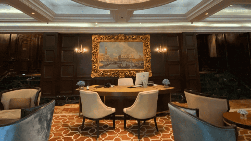 The Ritz-Carlton Kuala Lumpur Hotel Art and Class in the Lobby Louge MSN