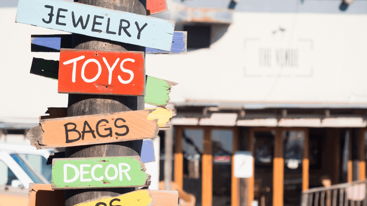30+ Practical and Wanderlust Gifts To Buy for People You Love