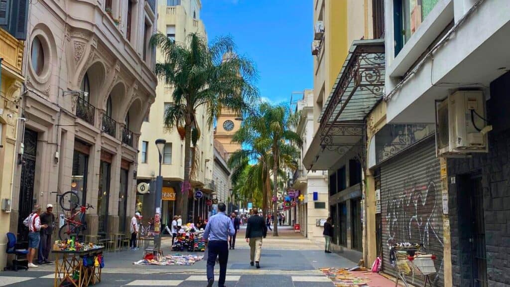 Peatonal Sarandí Walkway Palm Trees Street Sellers Montivideo Uruguay