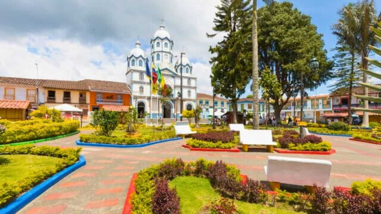 Visit Filandia Colombia 10 Best Things To Do & Where To Stay Stock