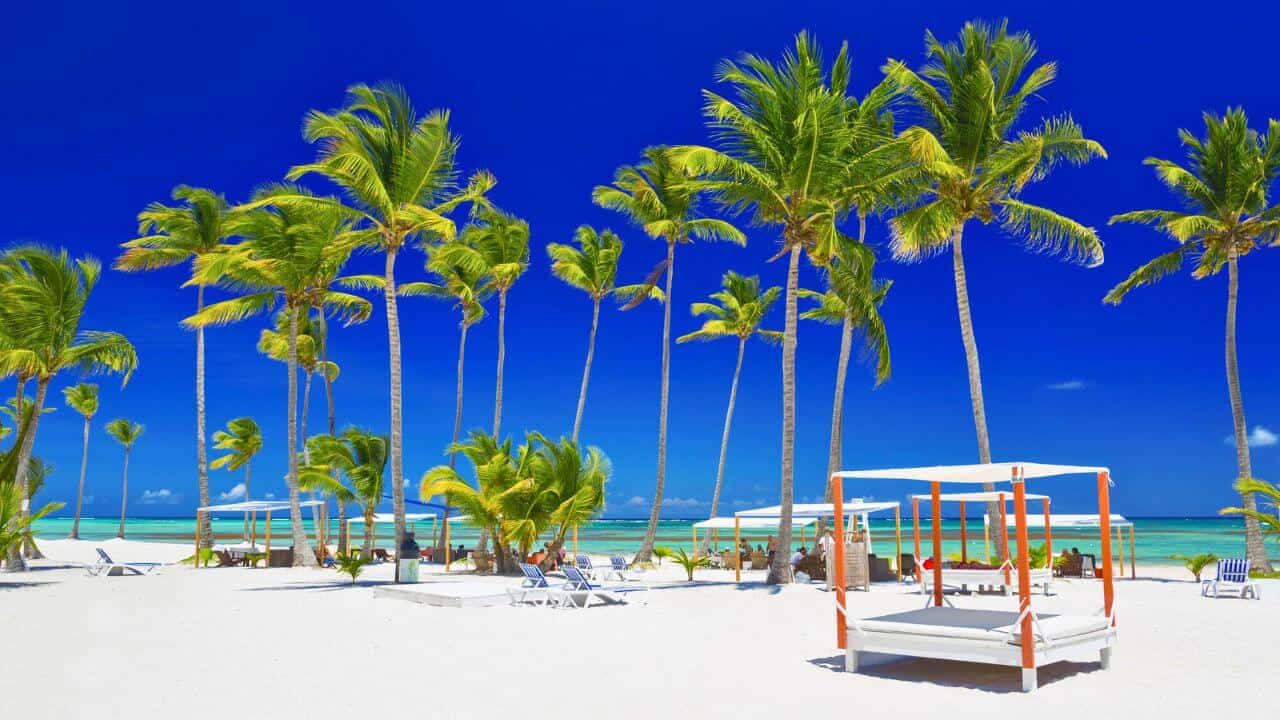 Discover Romance and Adventure on Aruba's One Happy Island Stock