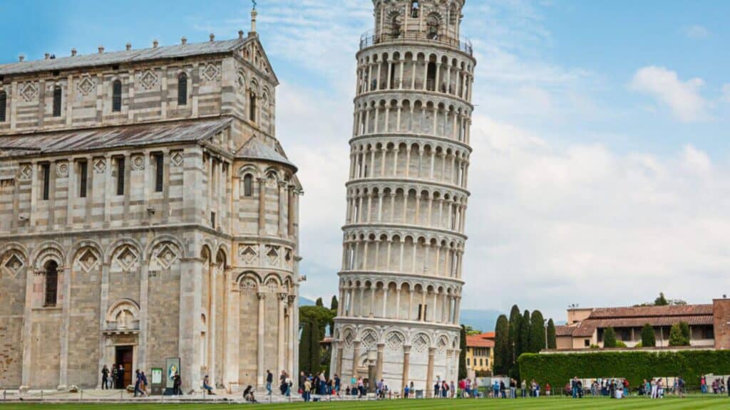 View of the leaning Tower of Pisa in Pisa, Italy. 