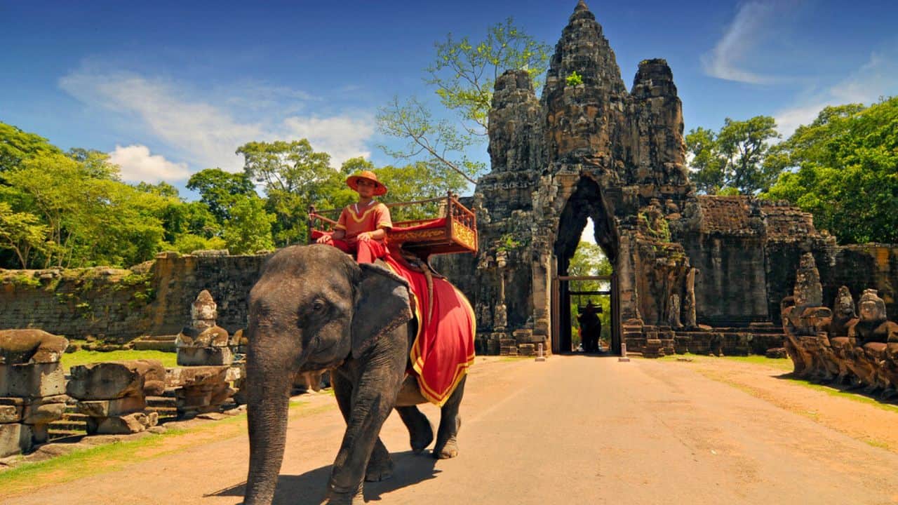 17 Wonderful Things To Do In Siem Reap Cambodia That Will Leave You In Awe - Stock
